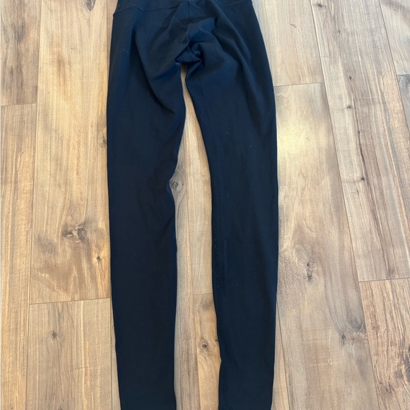 Lululemon Wunder Train Leggings - Picture 2 of 3